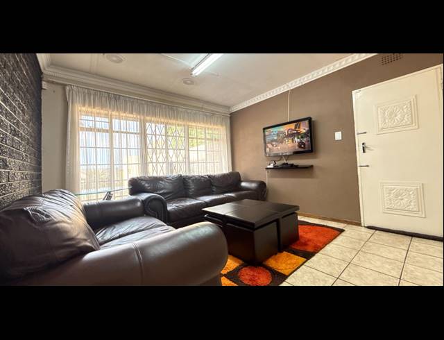 4 BEDROOM HOUSE FOR SALE IN BRACKENHURST